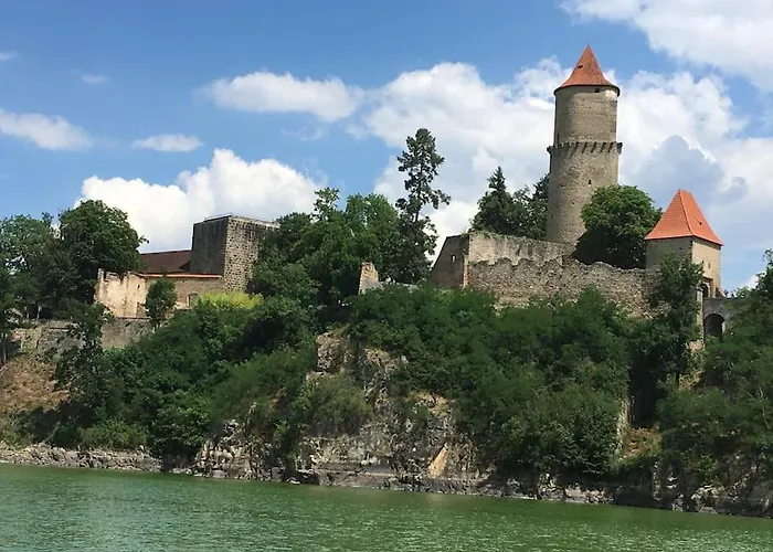 Nad řekou Otavou Vojnikov